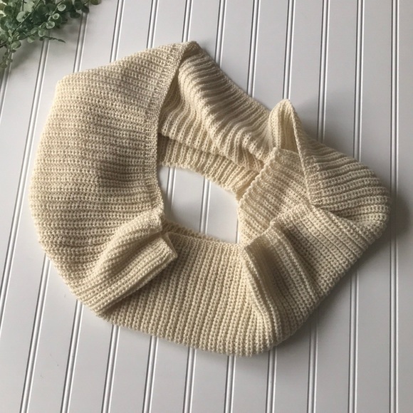 Infinity knit scarf cream lightweight - Picture 2 of 7